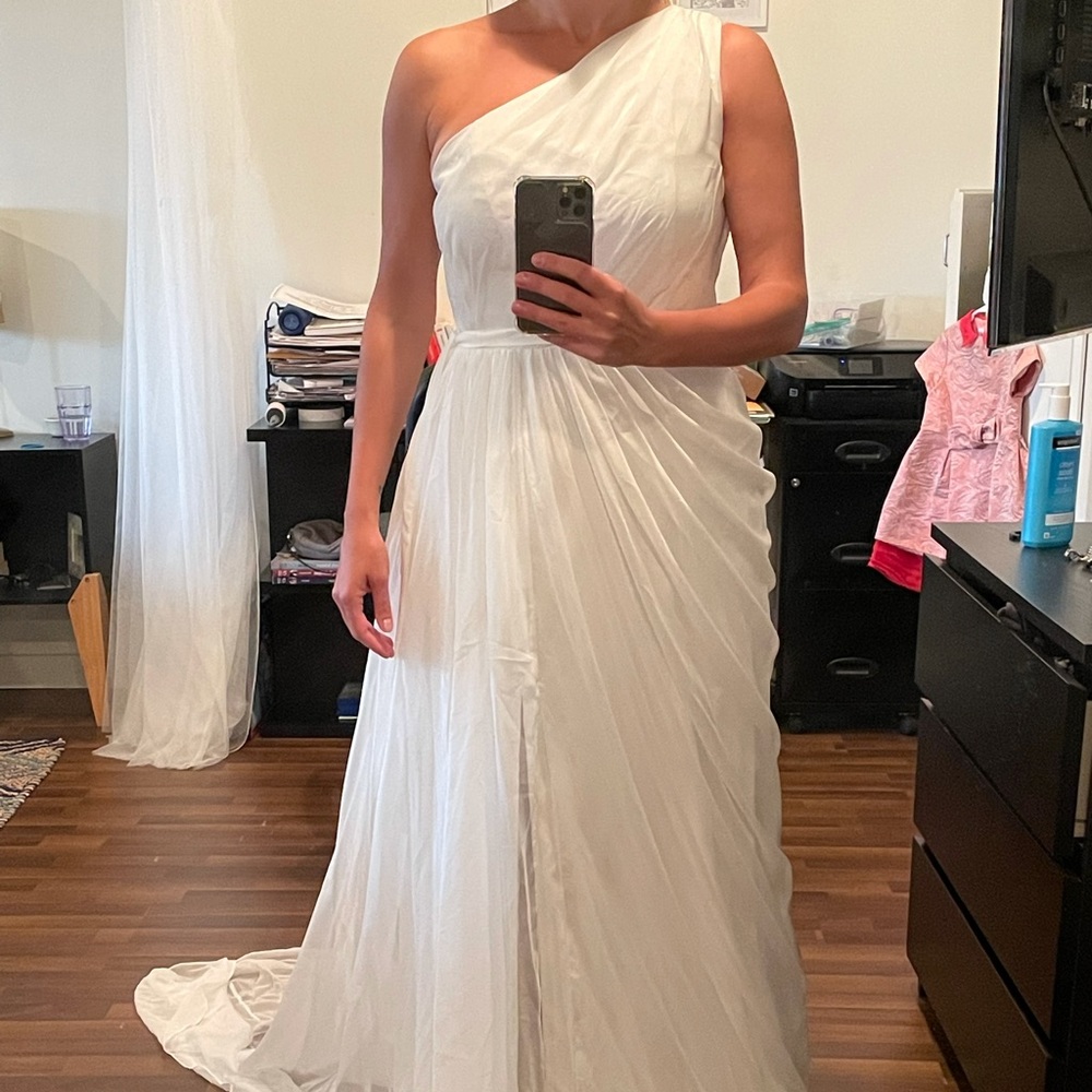 FAME AND PARTNERS Wedding dress